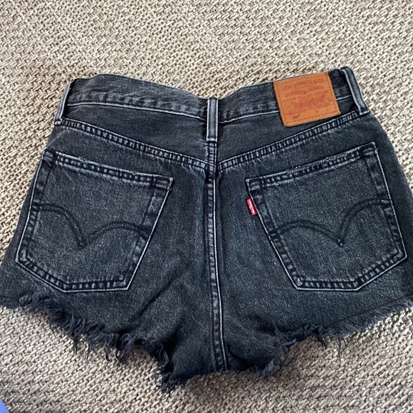 Levi’s 501 denim shorts - Picture 2 of 2
